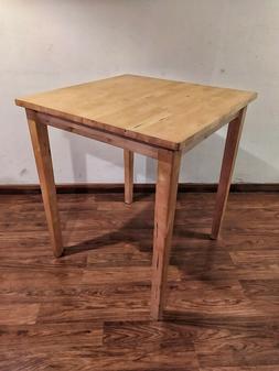 5 Tavoli in legno chiaro 70x70, altezza 90