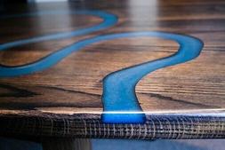 Arredamento in legno e resina epossidica su misura