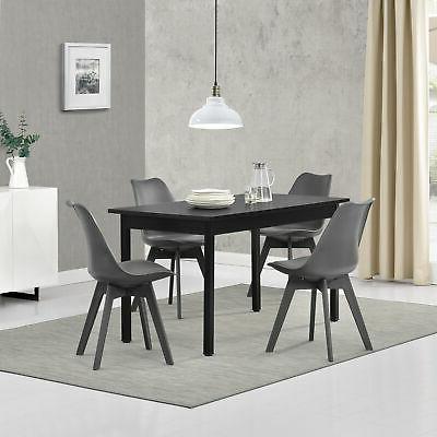 en casa tavolo da pranzo con 4