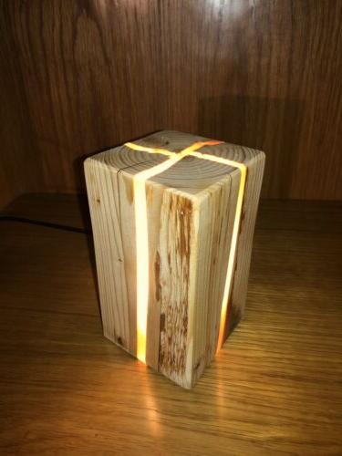 lampada da tavolo comodino moderna in legno