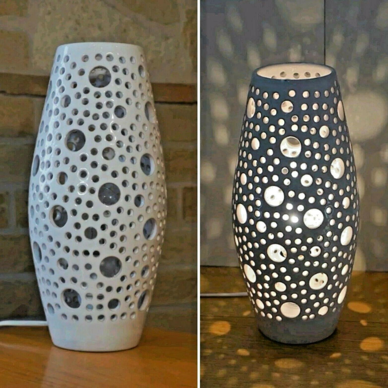 lampada da tavolo in ceramica traforata 100