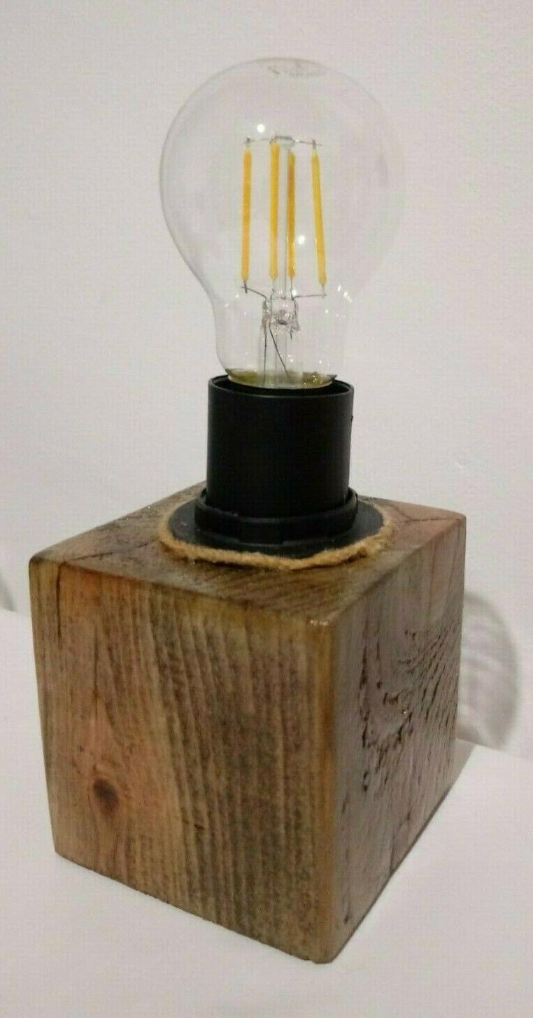 lampada da tavolo legno artigianale 10x10x10 lampadina