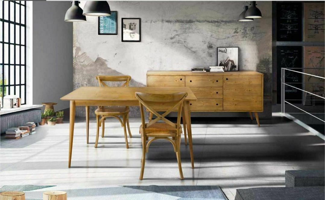 sala da pranzo completa di madia tavolo