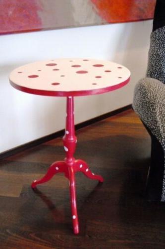 tavolino pois rosso e bianco