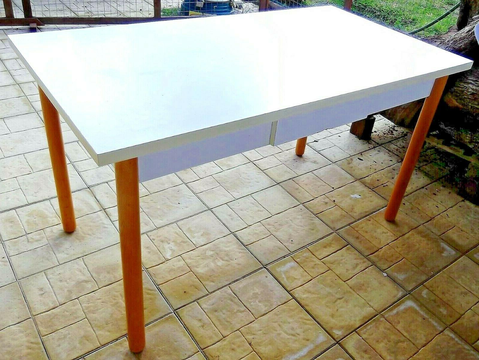 tavolo bianco moderno design casa cucina ufficio