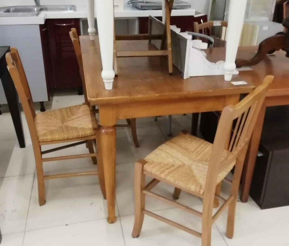 tavolo con 4 sedie legno marrone chiaro