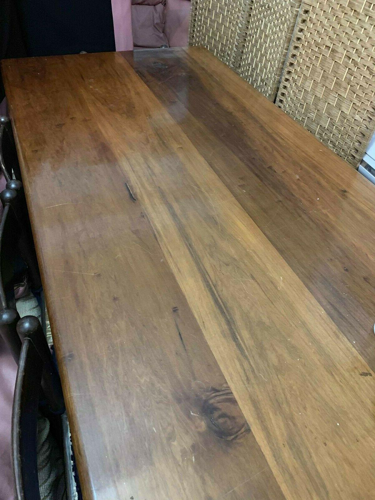 tavolo da cucina con due sedie tavolo