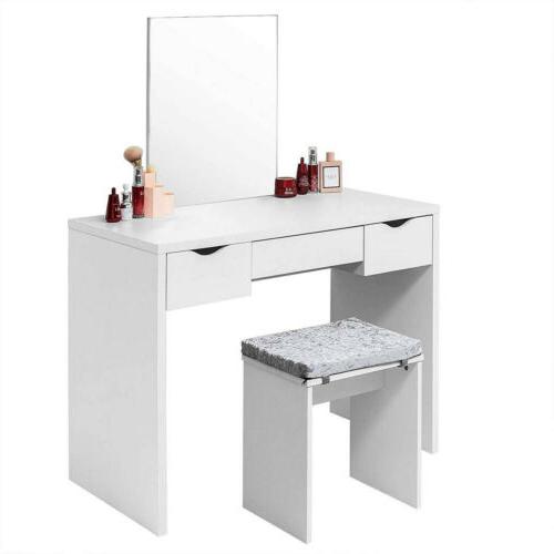 tavolo da trucco design moderno con specchio