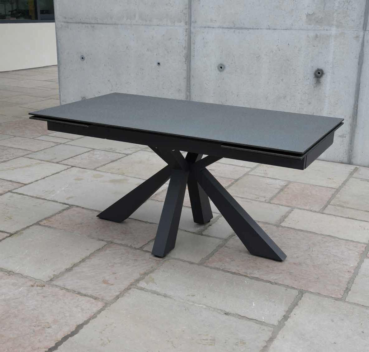 tavolo in metallo vetro effetto pietra nero