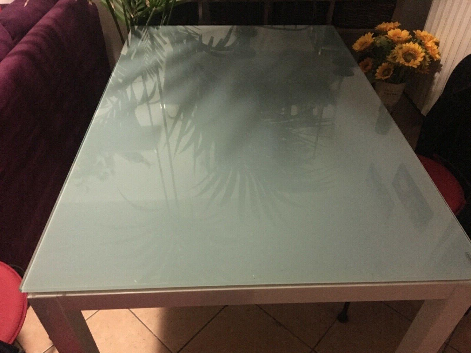 tavolo in vetro temperato con 4 sedie