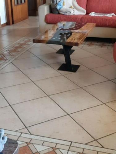 tavolo legno e resina tavolino salotto design