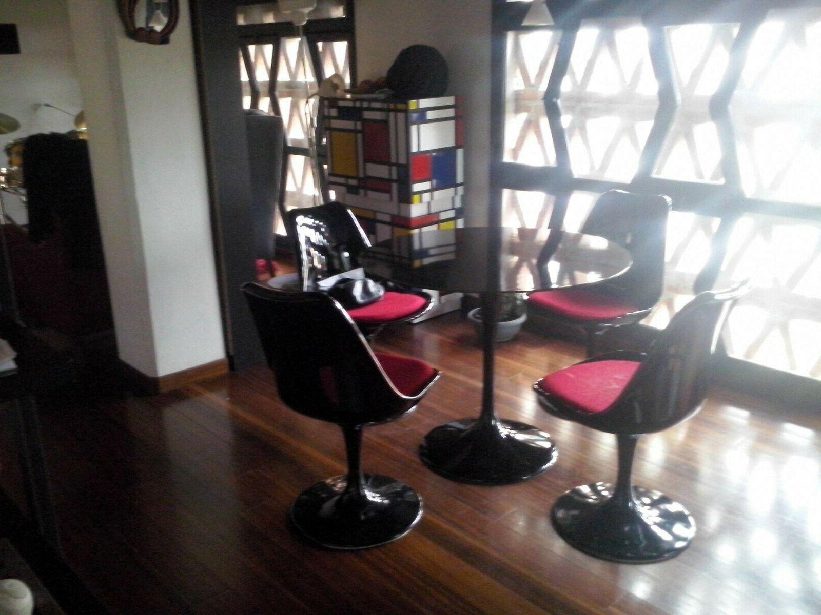 tavolo moderno design con 4 sedute