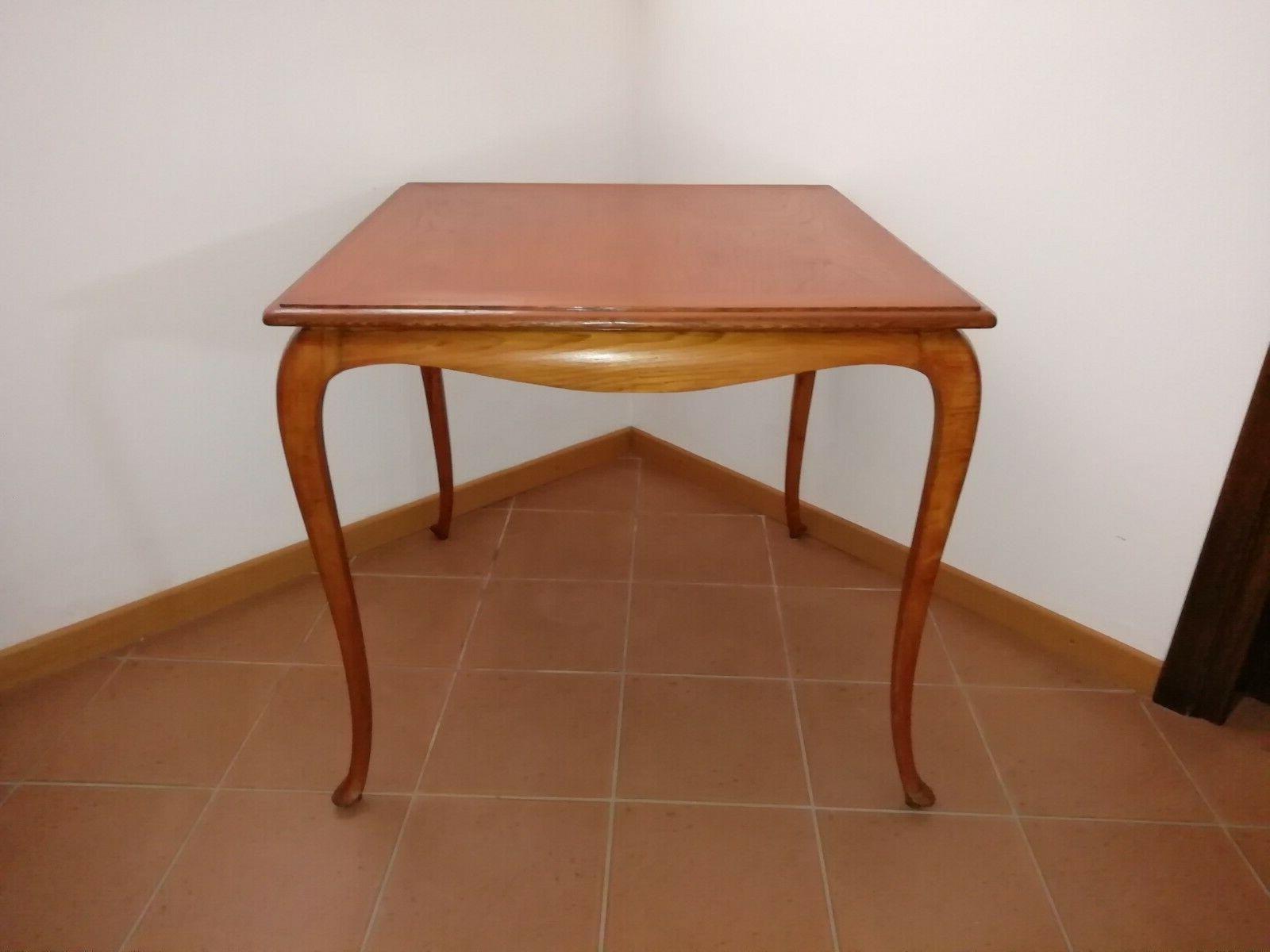tavolo quadrato materiale legno ciliegio stile classico