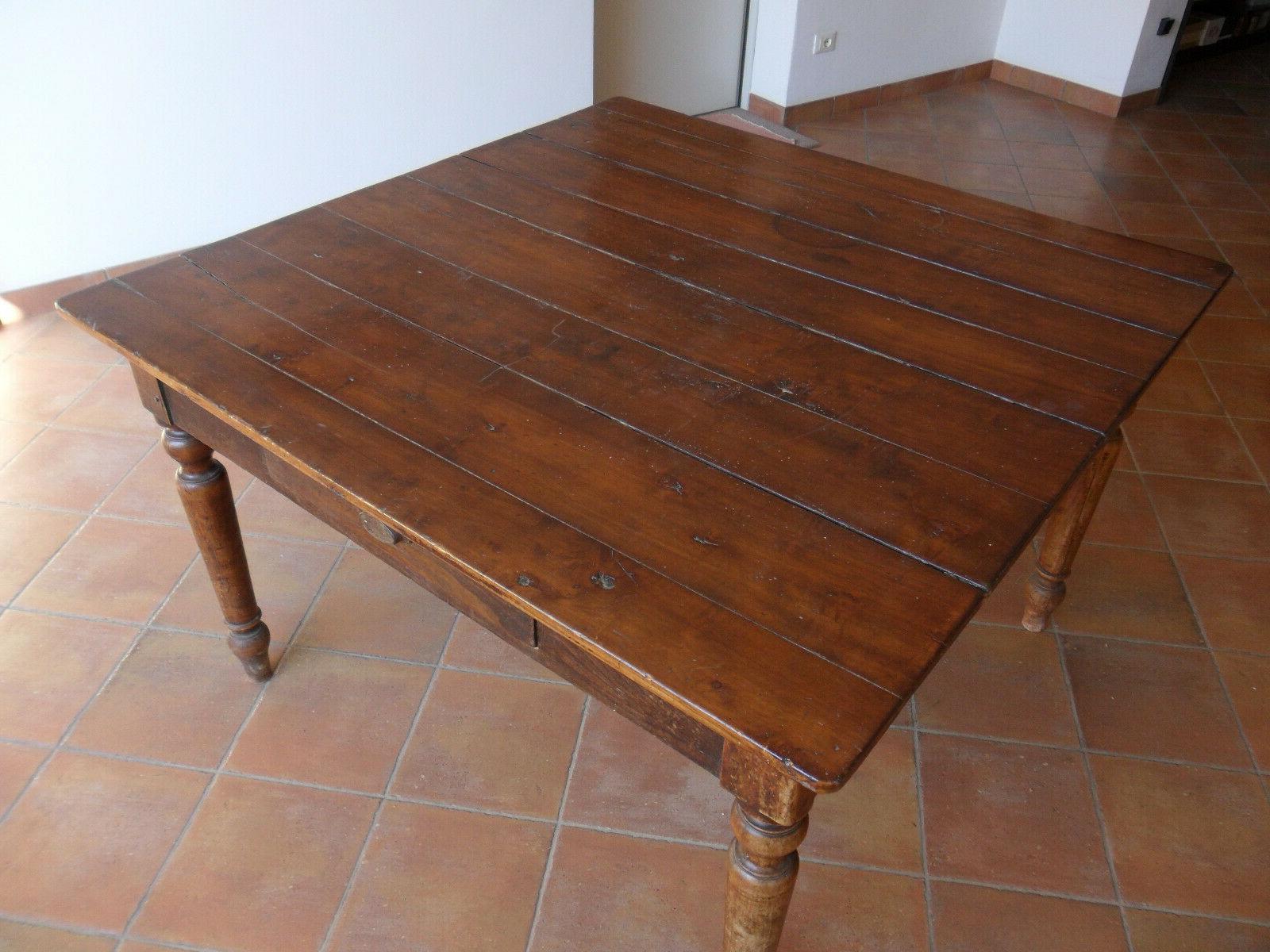 tavolo rustico in legno massiccio ciliegio