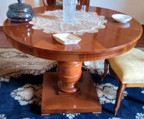 tavolo tondo in legno in ottime condizioni