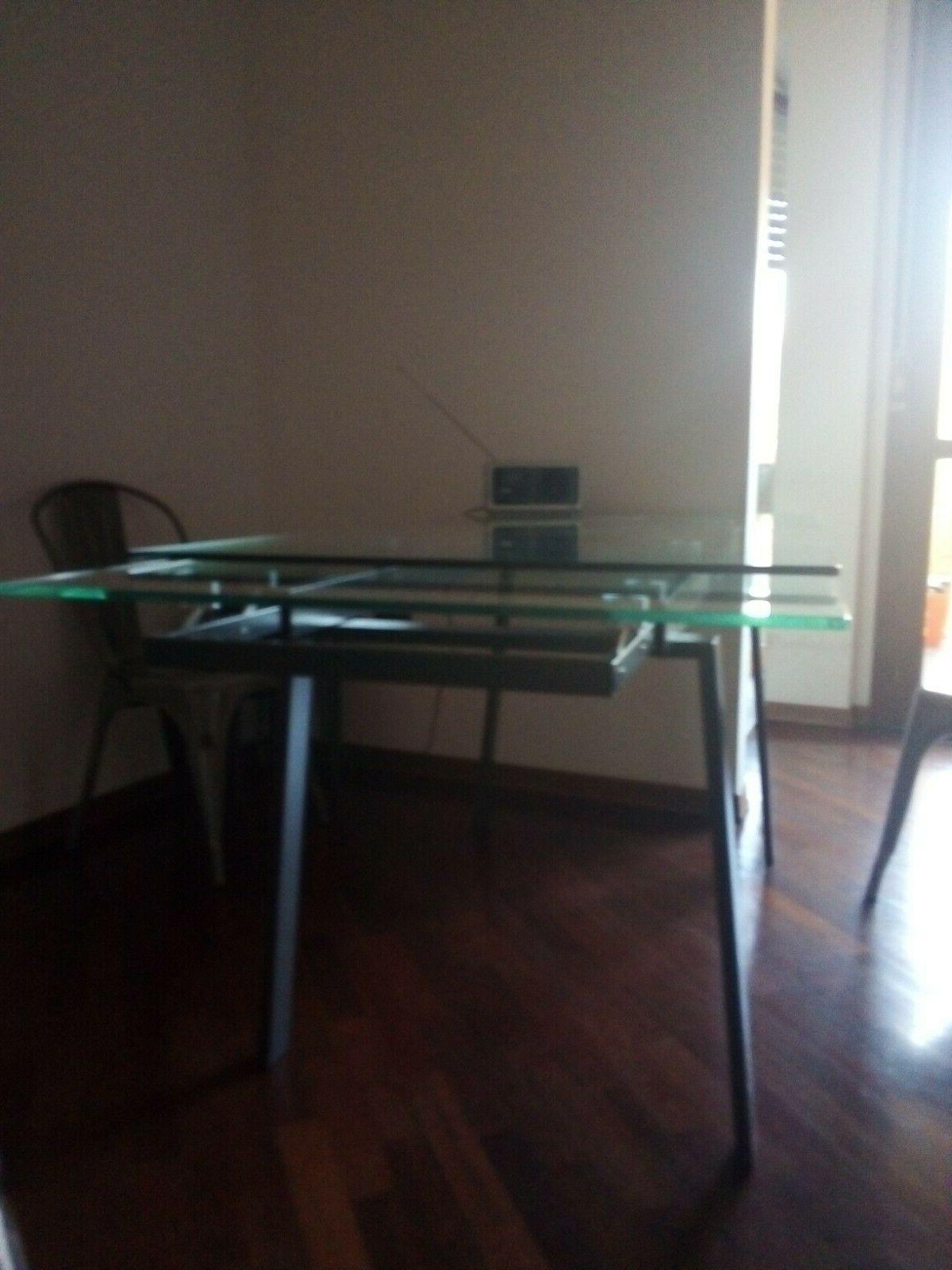 tavolo vetro con gambe antracite