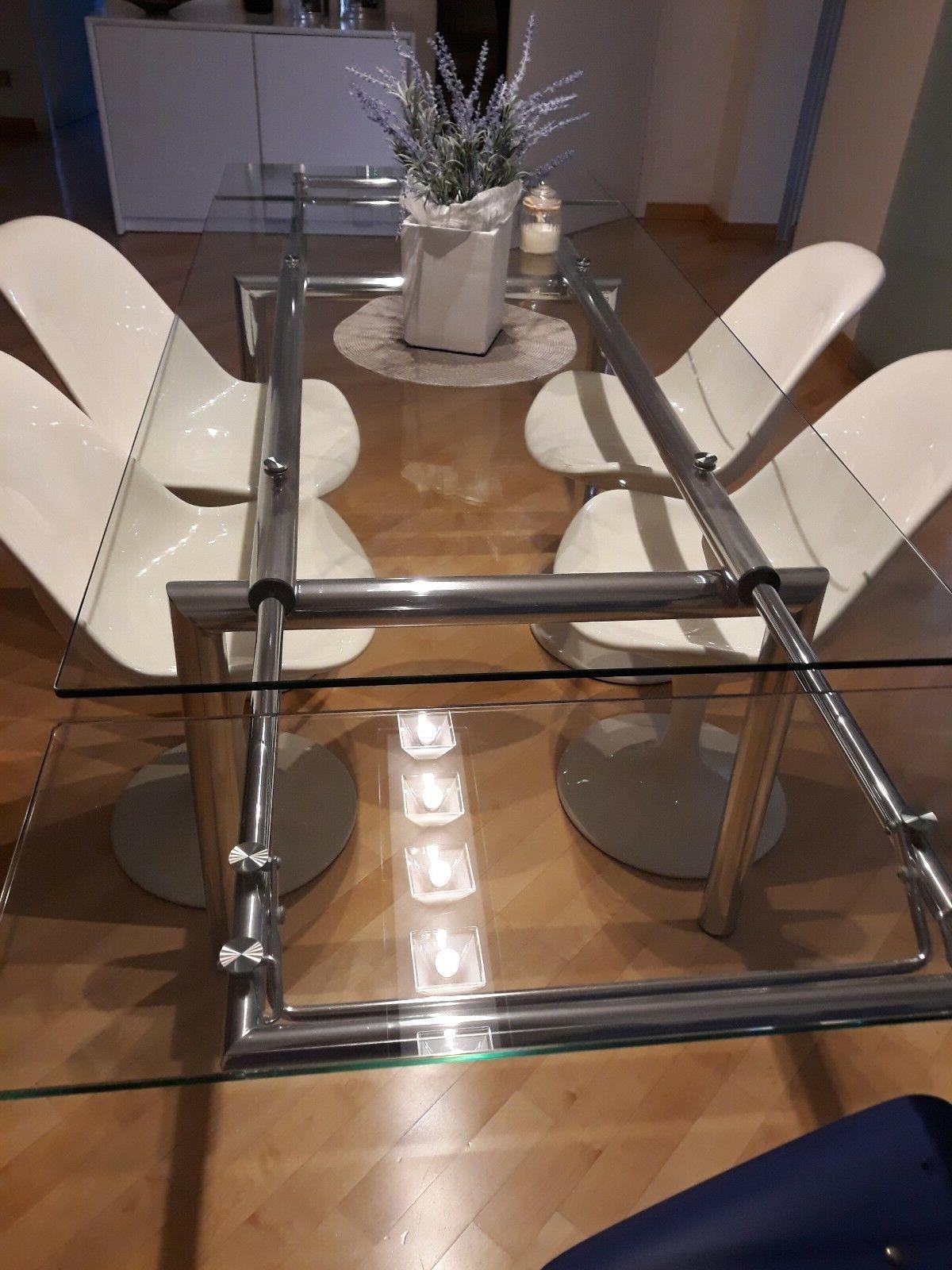 vendo tavolo in vetro con piedi in