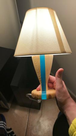 Con Piedistallo In Legno E Resina Epossidica. Fatta Al Torni