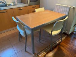 120x80 Cm Da Cucina Con 4 Sedie Color Panna