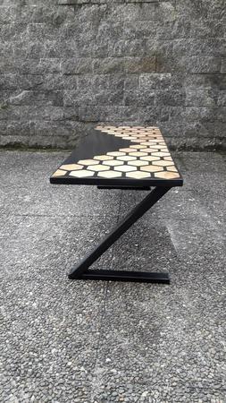 TAVOLINO BASSO DA INTERNO, IN LEGNO E RESINA, ARTIGIANALE