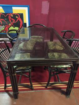 Bamb&ugrave; Con Sei Sedie