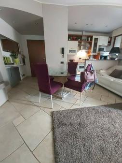 Rotondo In Vetro Con Piedistallo