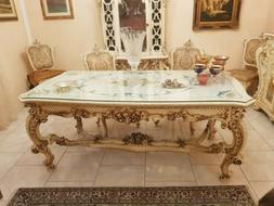 Vendo Tavolo, Sedie e Credenza  Stile Barocco.. Materiali Di